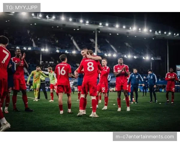 保级关键六分战:埃弗顿1-0小胜诺丁汉森林逃离降级区 保级关键六分战:埃弗顿1-0小胜诺丁汉森林逃离降级区